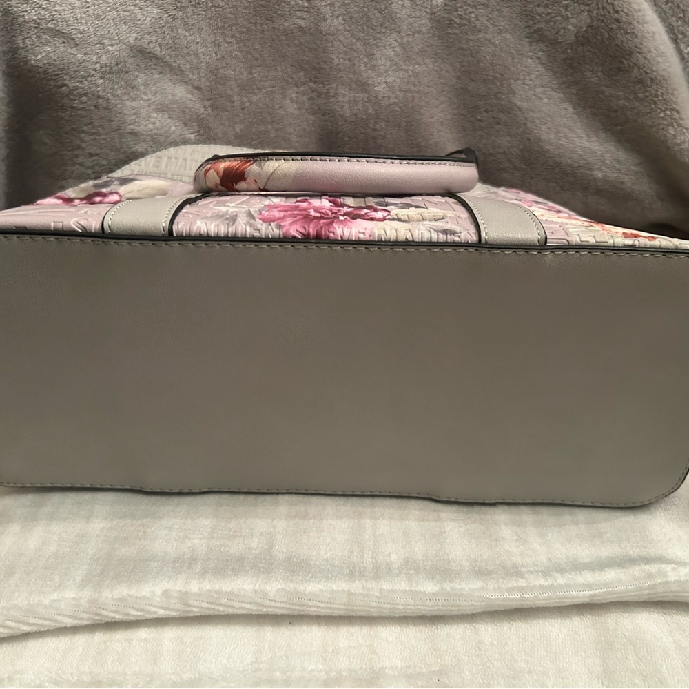 Steve Madden gray floral purse - Picture 3 of 9